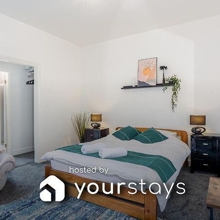 Coronation House By Yourstays - 3 Bedroom House In Newcastle-Under-Lyme Stoke-on-Trent Exteriér fotografie