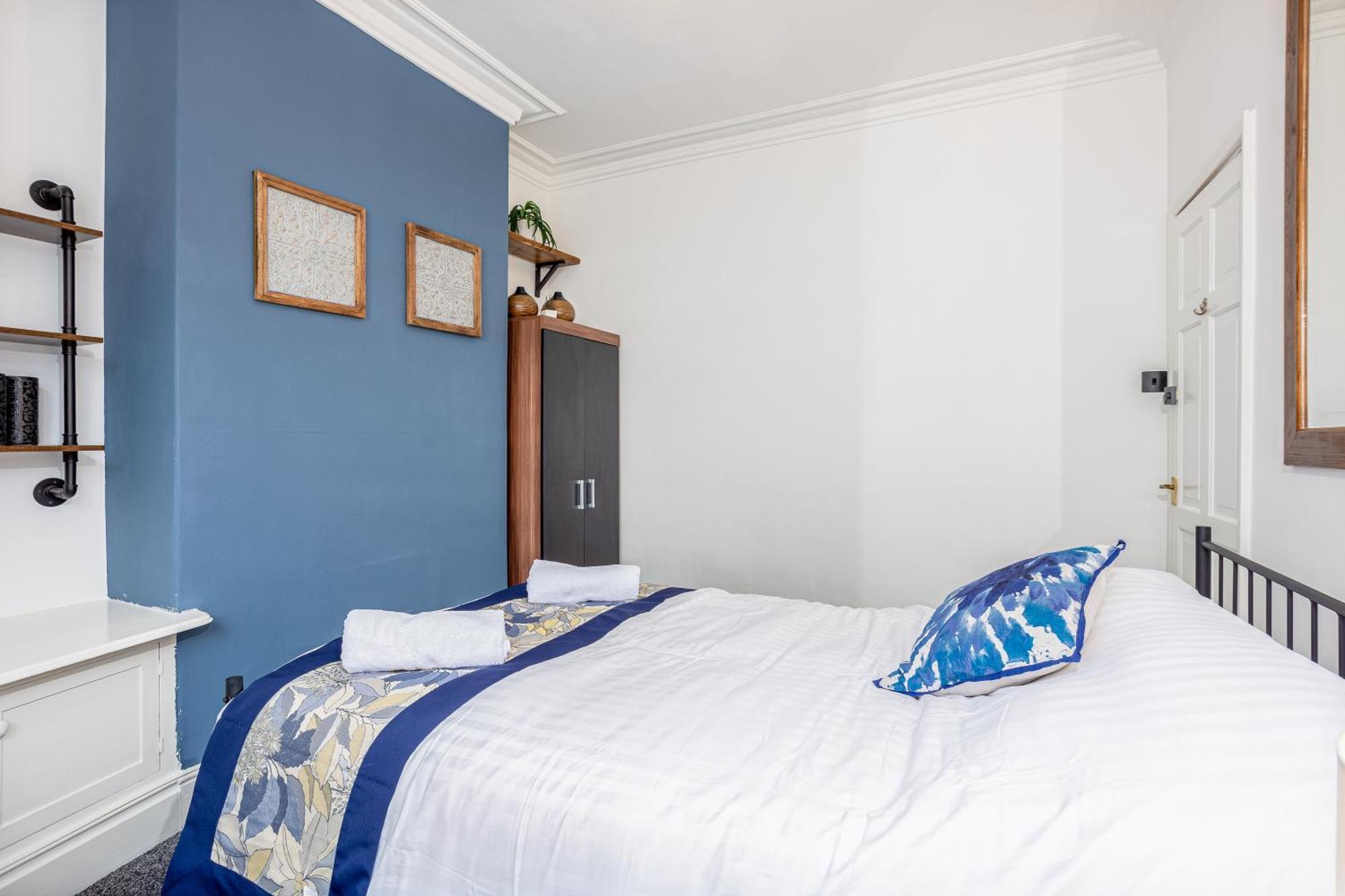 Coronation House By Yourstays - 3 Bedroom House In Newcastle-Under-Lyme Stoke-on-Trent Exteriér fotografie