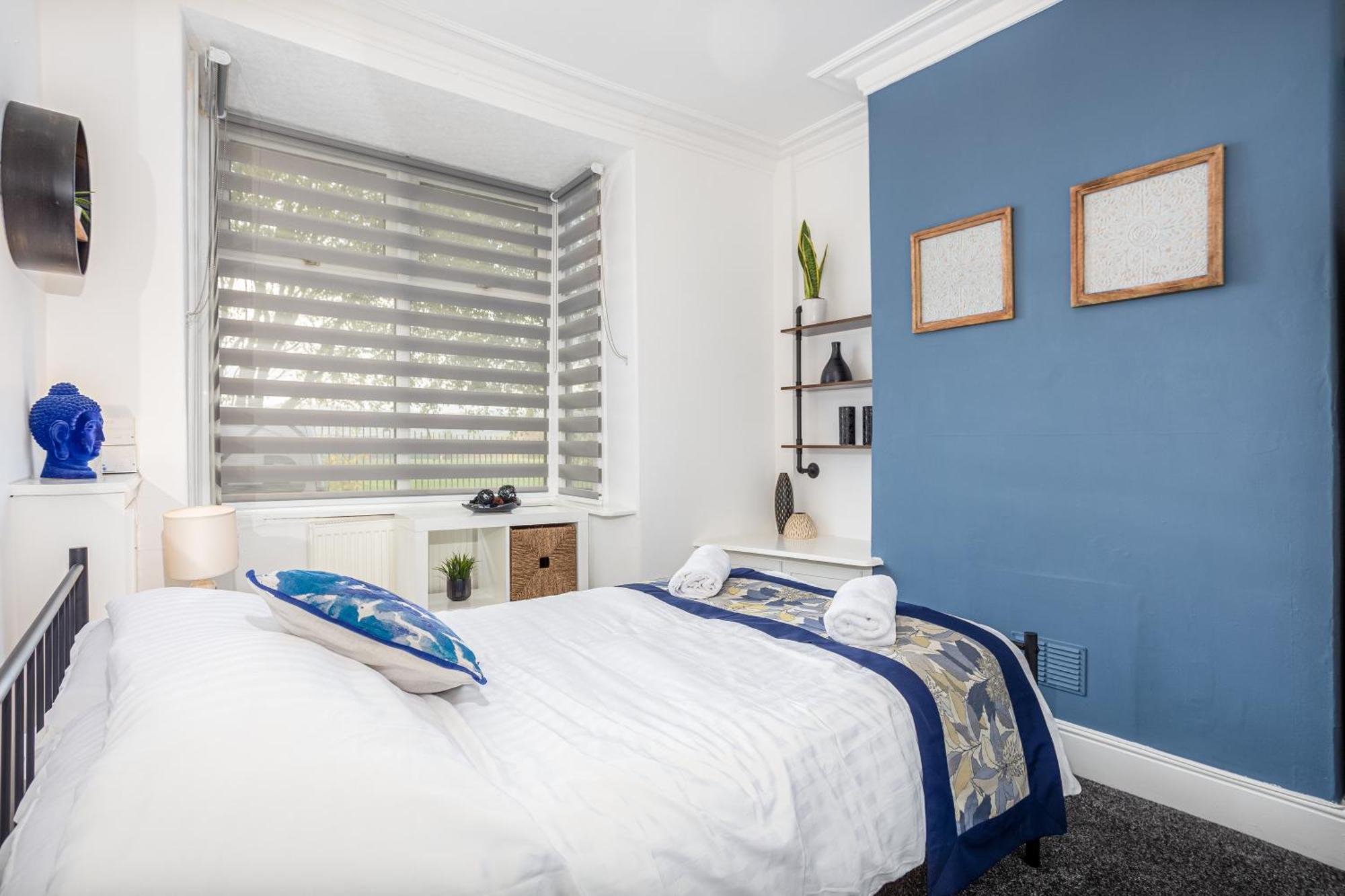 Coronation House By Yourstays - 3 Bedroom House In Newcastle-Under-Lyme Stoke-on-Trent Exteriér fotografie