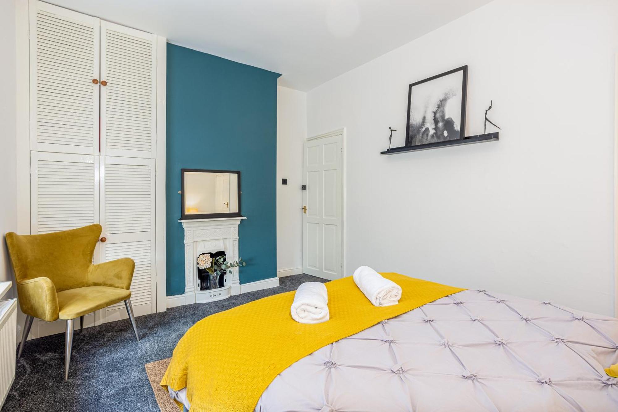 Coronation House By Yourstays - 3 Bedroom House In Newcastle-Under-Lyme Stoke-on-Trent Exteriér fotografie